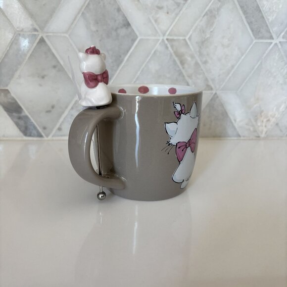 R Squared Zrike Brands Disney Aristocats Polka Dot Interior Mug with Stirrer - Picture 4 of 10